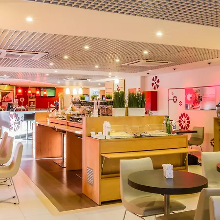 Ibis Centro Sao Bento 2*