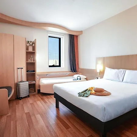 Ibis Centro Sao Bento 2* Porto