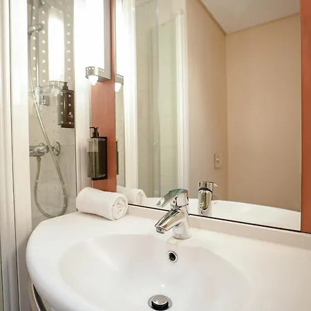 Ibis Centro Sao Bento 2*
