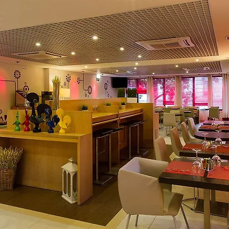 Ibis Centro Sao Bento 2* Oporto