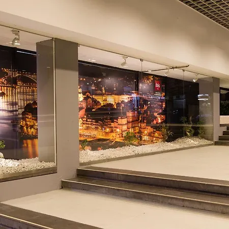 Ibis Centro Sao Bento 2* Oporto