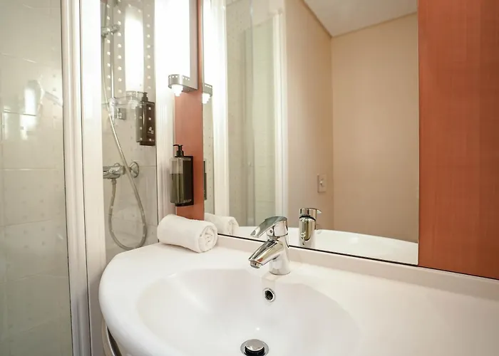 Ibis Centro Sao Bento 2*