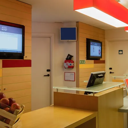 מלון Ibis Centro Sao Bento פורטו