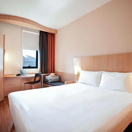 Ibis Centro Sao Bento Hotel 2*