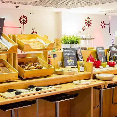 Ibis Centro Sao Bento 2*