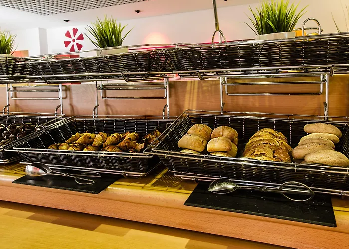 Ibis Centro Sao Bento 2* Porto